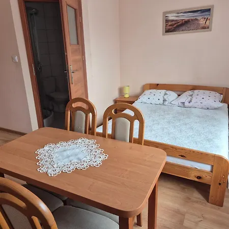 U Basi أوسترونيه مورسكية